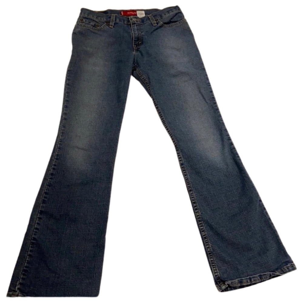 Junior Levi Jeans. Dark denim wash. Size: 5 Jr